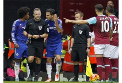 Chelsea nhận án phạt của FA